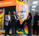 Inauguración de mural Sembrar hoy, cosechar mañana en BancoEstado Rancagua con autoridades y mascota corporativa