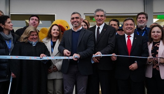 Autoridades inauguran sucursal BancoEstado Renaico con corte de cinta