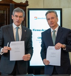 Representantes firman convenio entre BancoEstado y conservadores de bienes raíces
